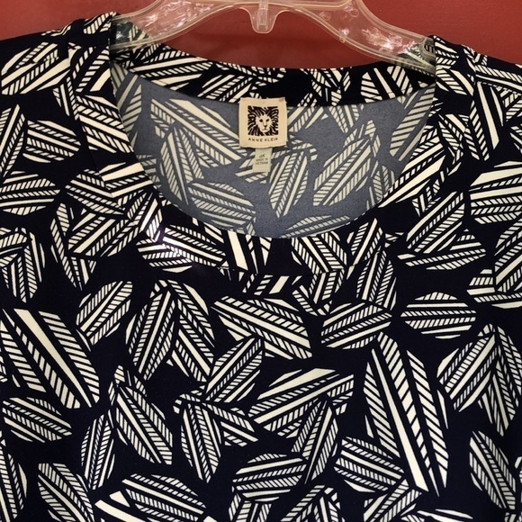 ANNE KLEIN Leaf Print top 0X Travel Friendly Pit to Pit 20 1/2” Stretch Preworn - Picture 3 of 12
